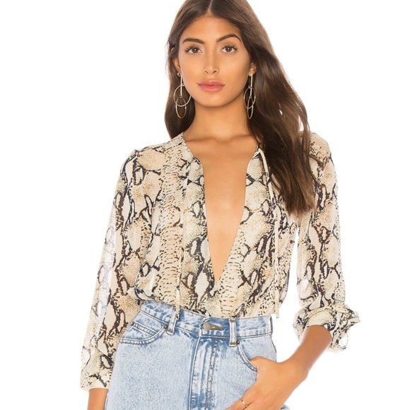 Superdown Alexa Front Tie Bodysuit Snakeskin in XXS - Picture 1 of 7